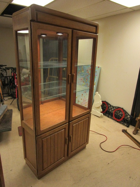 lot 119 image: OAK CHINA CABINET