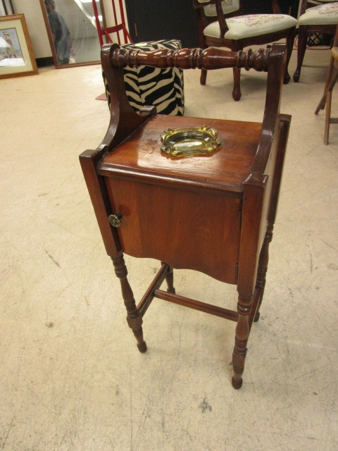 lot 133 image: SMOKING STAND