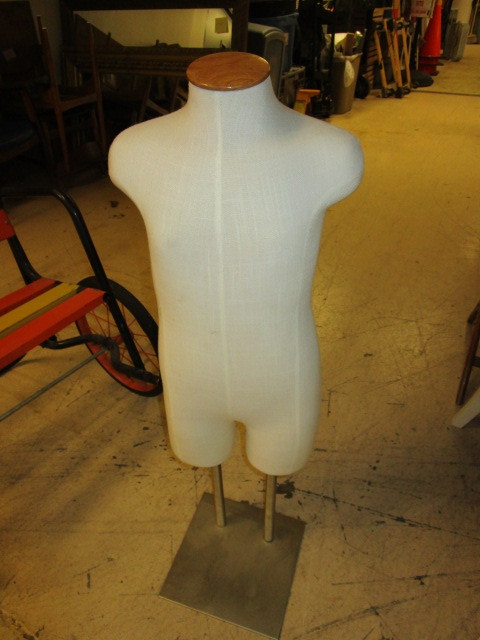 lot 145 image: VINTAGE BOY MANNEQUIN