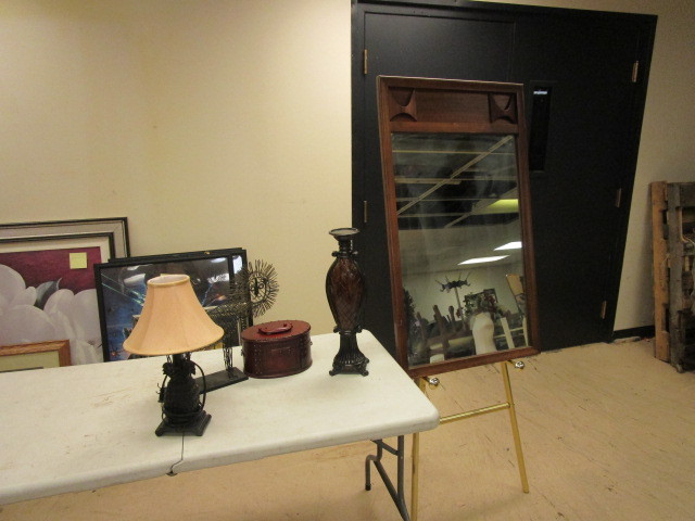 lot 151 image: MID CENTURY MIRROR, LION SCULPTURE, LAMP, CANDLE HOLDER AND BOX
