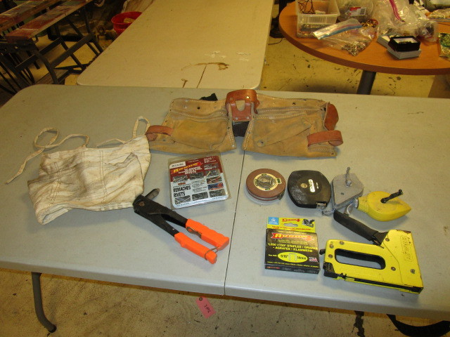 lot 181 image: WORK BELT, RIVET SET AND MORE