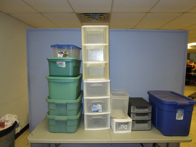 lot 199 image: STORAGE BINS