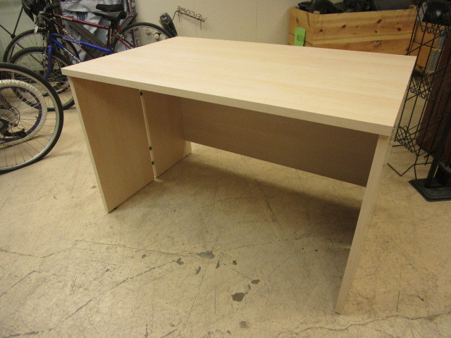 lot 210 image: OFFICE DESK