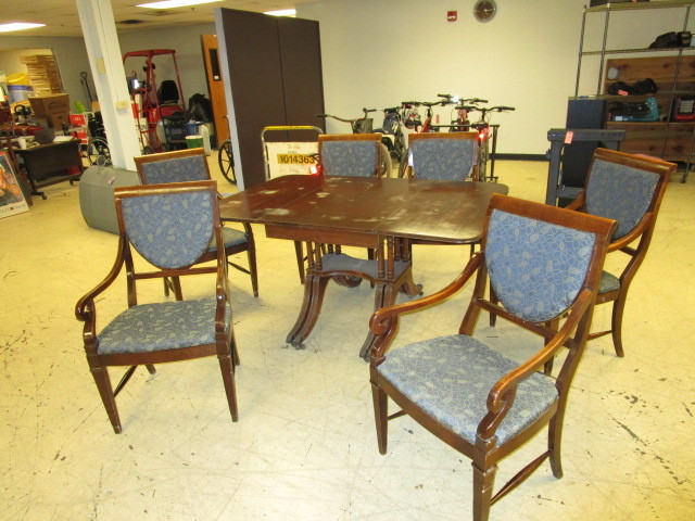 lot 211 image: DROP LEAF TABLE WITH CHAIRS