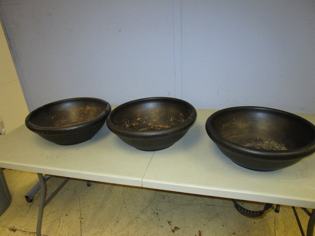 lot 236 image: TERRACOTTA POTS