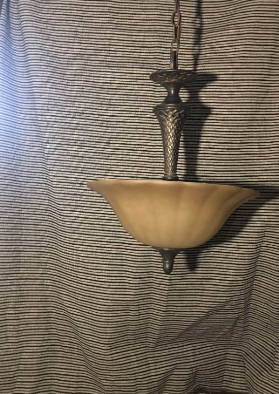 lot 5 image: Hanging Pendant Light Chandelier