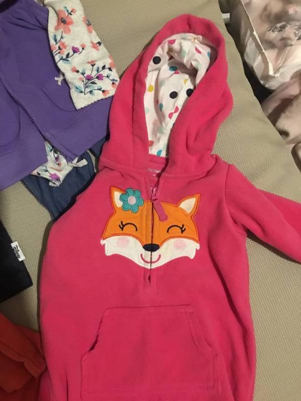 lot 22 image: Assorted Baby Clothes -Size 3mo