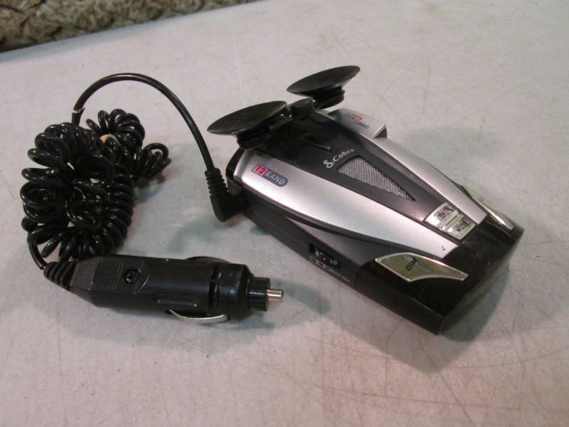 lot 12 image: Cobra XRS-9485 12-Band 360 Laser Ra...