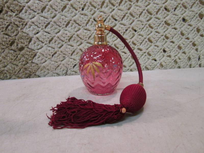 lot 18 image: Caithness Glass Perfume Atomiser Bo...