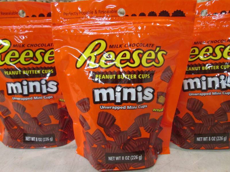 lot 47 image: 3 Bags of Reeses Minis Peanut Butte...
