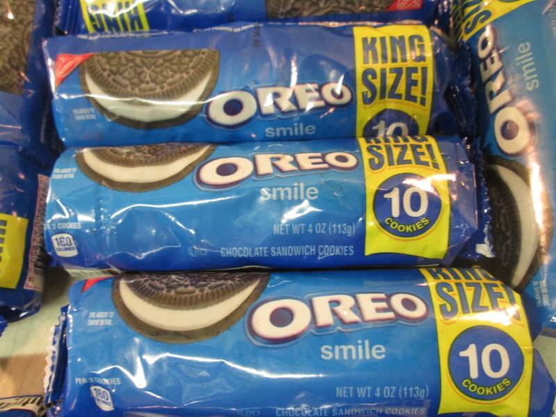 lot 59 image: 12 Packs of Oreo Cookies  C-1...