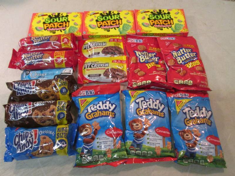 lot 81 image: Assorted CandySnacks  B-4...