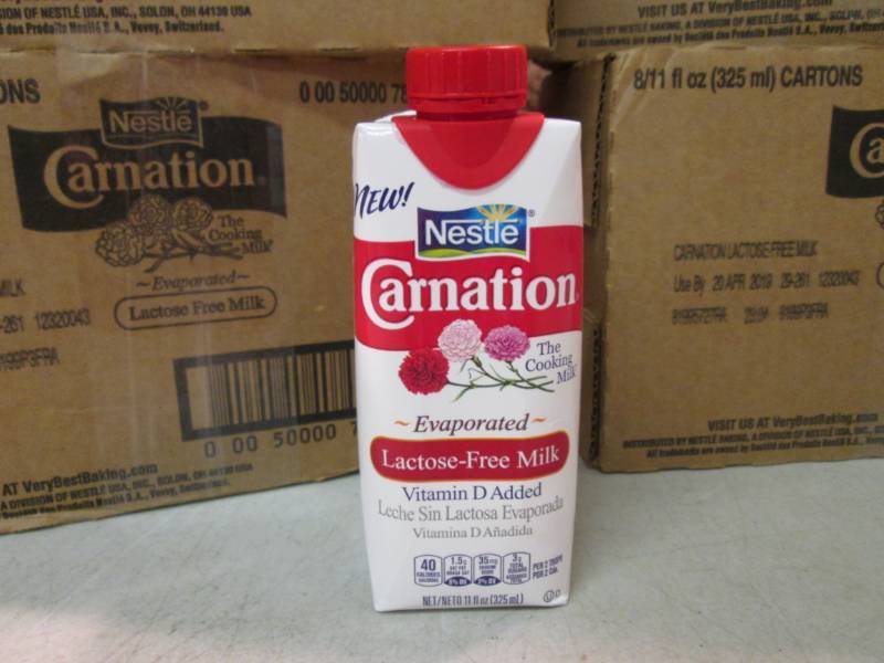 lot 89 image: 4 Cases of 8 Nestle Carnation Evapo...