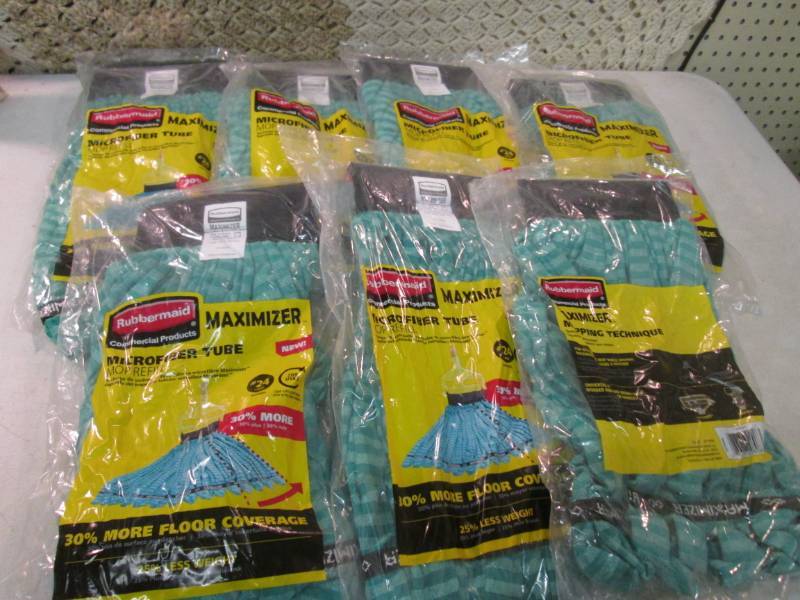 lot 98 image: Lot of 7 Rubbermaid Microfiber Tube...