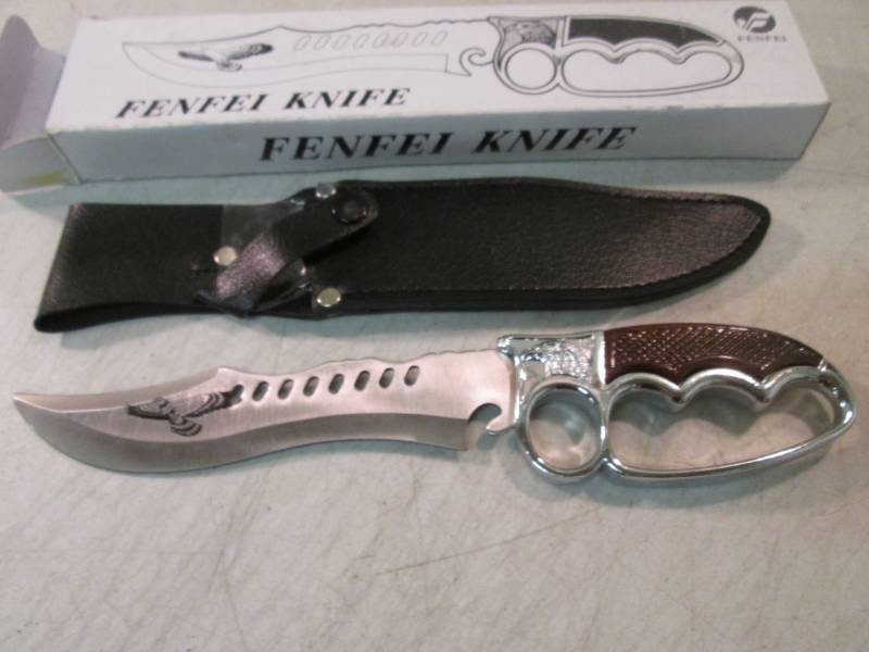 lot 109 image: 10.5 Knife with Sheath and Eagle o...