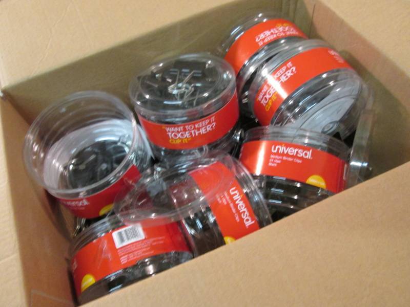 lot 119 image: Box Full of Medium Binder Clips  CS...