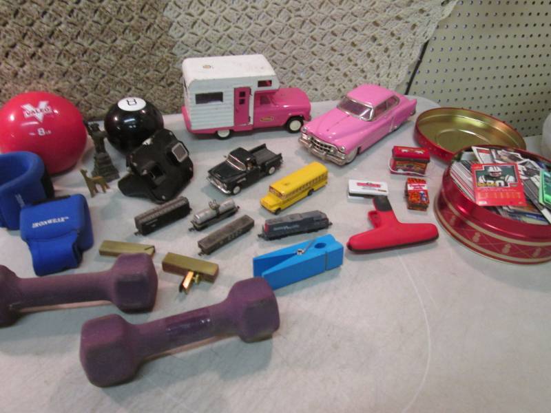 lot 126 image: Lot of Assorted Metal Cars Etc See ...