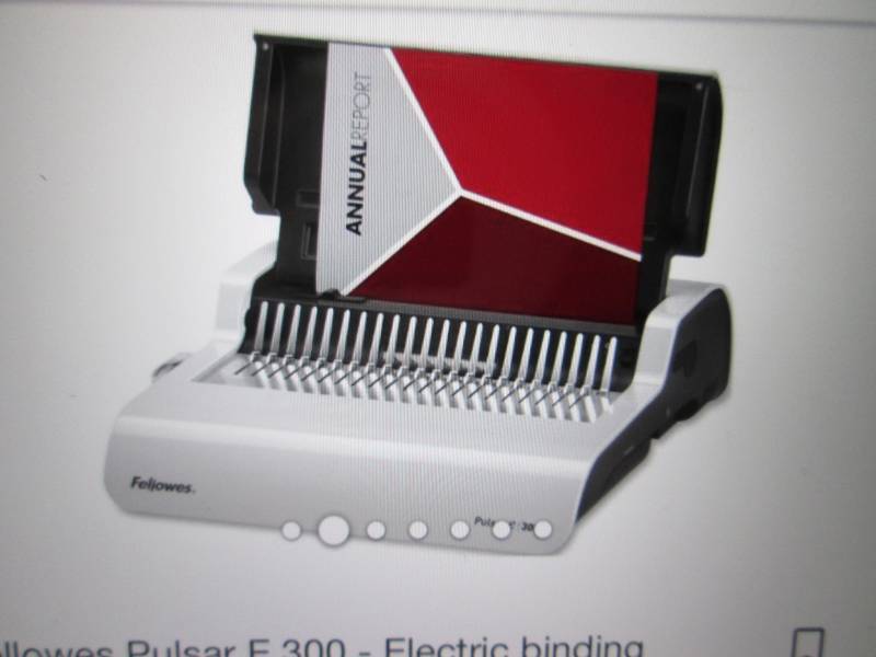 lot 136 image: Fellows Pulsar E 300 Electric Comb ...