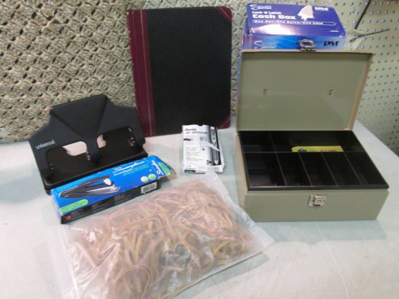 lot 139 image: Locking Metal Cash Box, 3-Hole Punc...