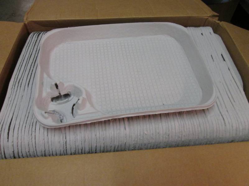 lot 148 image: Case of 200 Molded Fiber 1-Cup Carr...