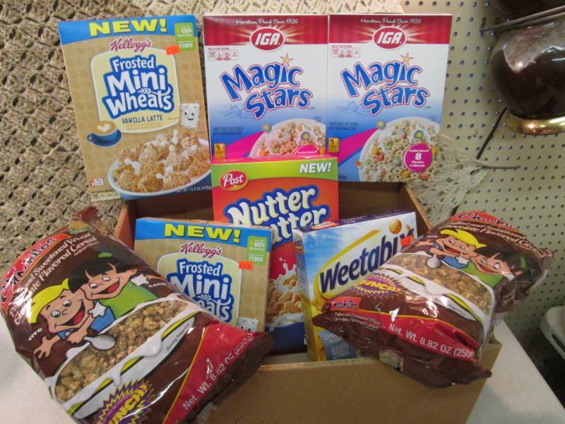 lot 166 image: 8 Assorted BoxesBags of Cereal  EC...