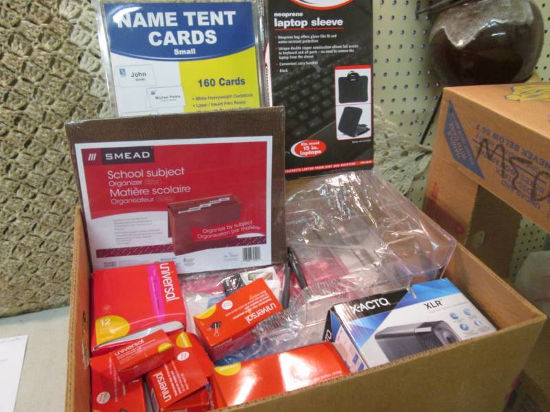 lot 197 image: Large Lot of Misc Office Supplies E...