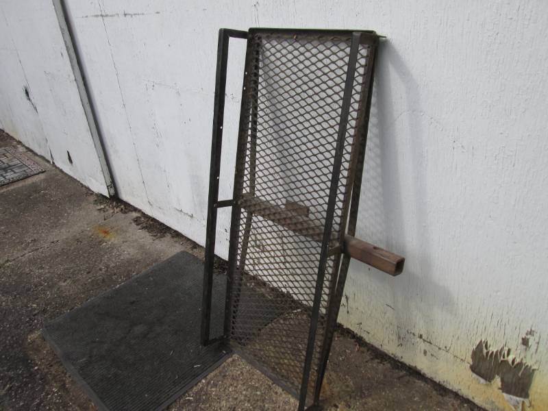 lot 220 image: Receiver Hitch Carrier Rack 22 x 4...