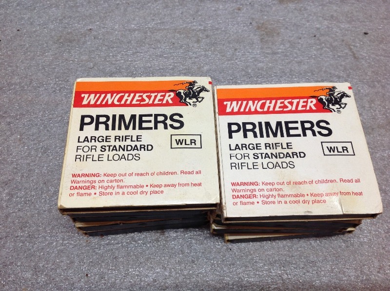 lot 122 image: Large Rifle Primers
