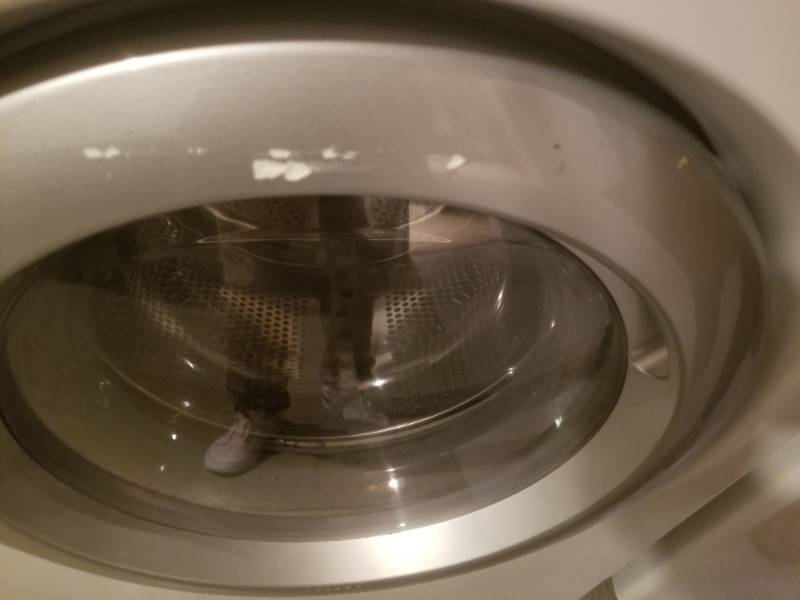 lot 25 image: LG Front Load Electric Washer