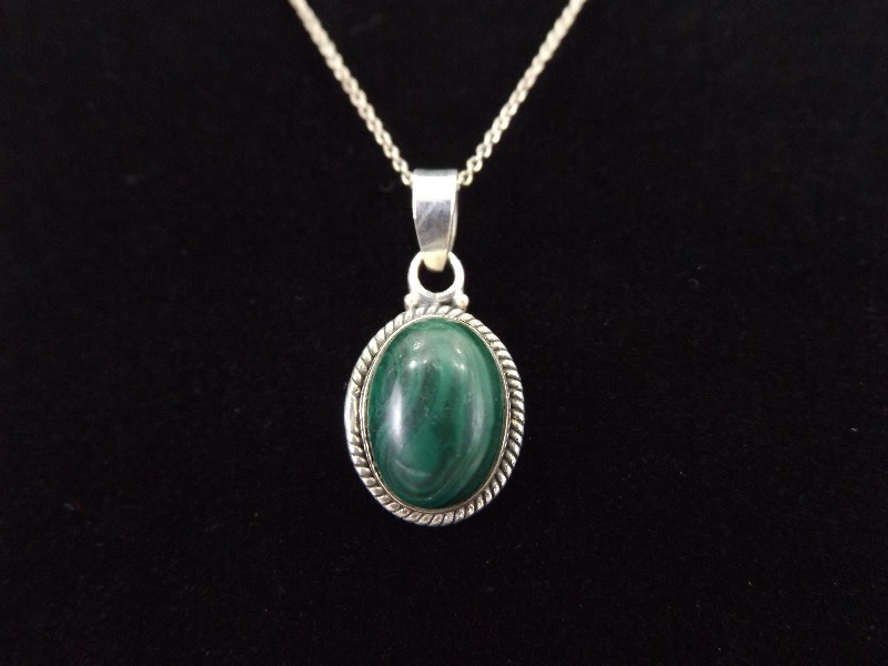 lot 10 image: .925 Sterling Silver Malachite Cabochon Pendant Necklace