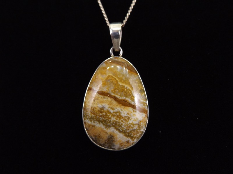 lot 13 image: .925 Sterling Silver Jasper Agate Cabochon Pendant Necklace