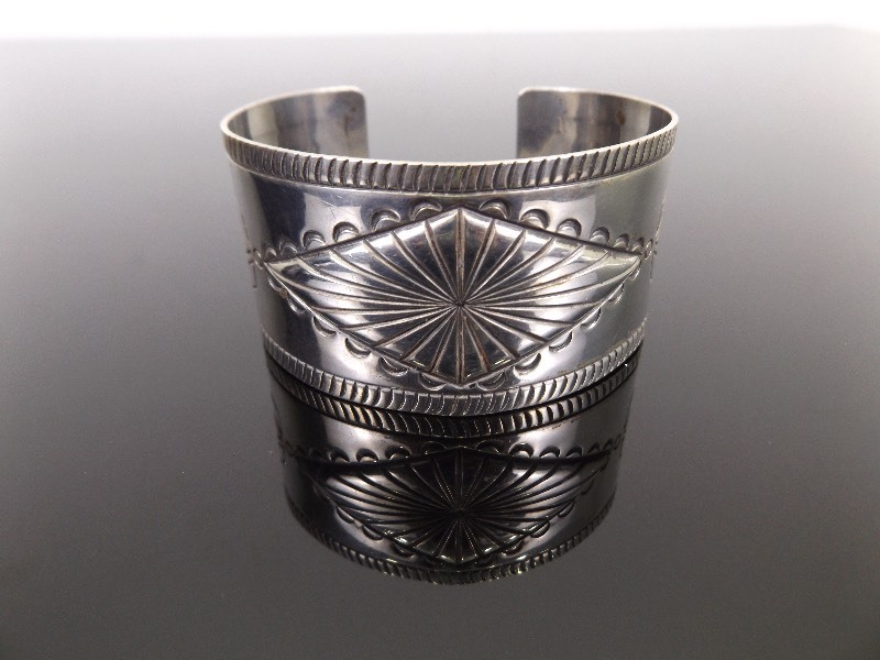 lot 31 image: .925 Sterling Silver Navajo Open Cuff Bracelet