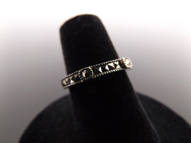 lot 55 image: .925 Sterling Silver Art Nouveau Ring Size 6