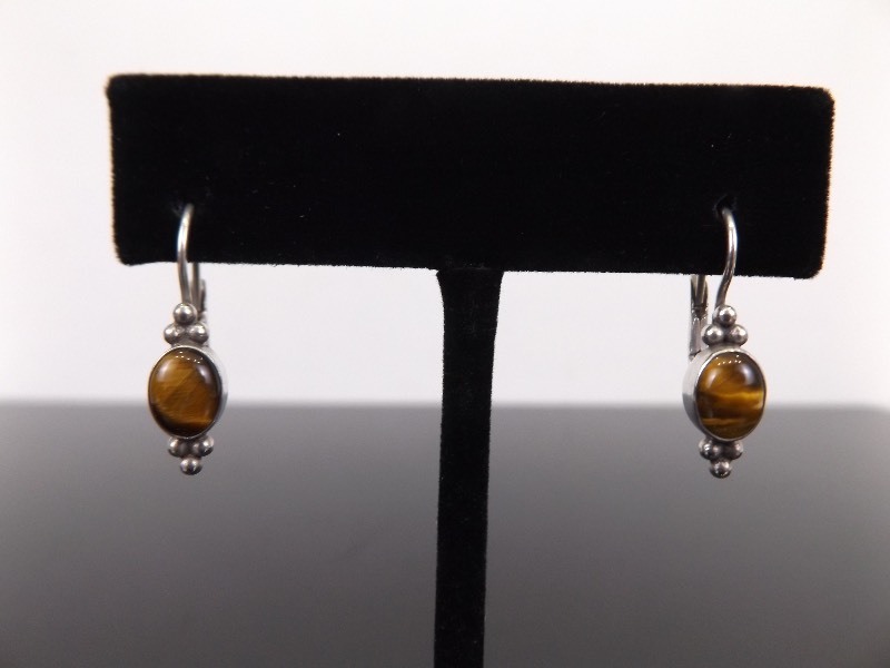 lot 83 image: .925 Sterling Silver Tigers Eye Hook Clasp Earrings