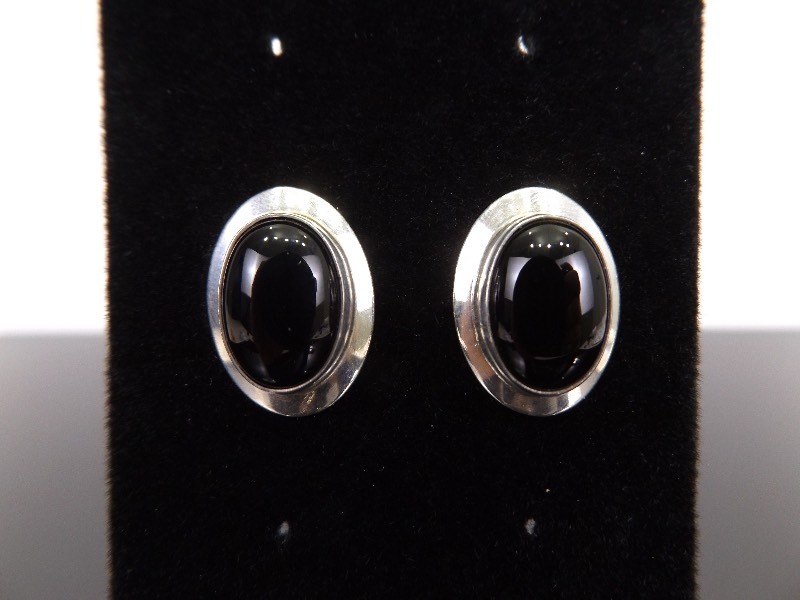 lot 88 image: .925 Sterling Silver Black Onyx Cabochon Post Earrings