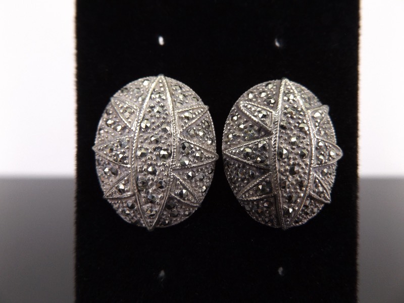 lot 95 image: .925 Sterling Silver Oval Art Nouveau Post Earrings
