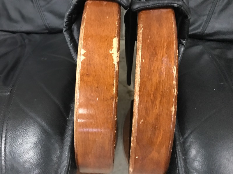 lot 61 image: (2) Leather Rocking Office Chairs