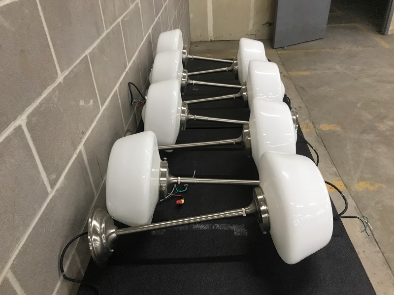 lot 39 image: (9) Ceiling Mount  Table Mount Lights