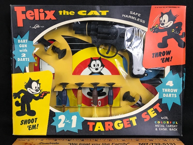lot 2 image: Vintage Felix the Cat Target Set