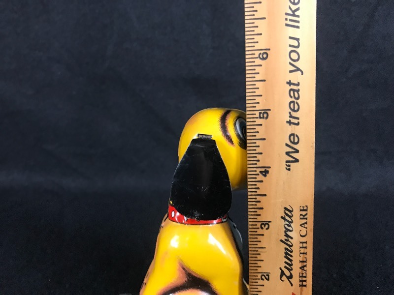 lot 15 image: Vintage Tin Lithograph Wind Up Puppy