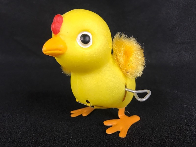 lot 19 image: Rare Vintage Hoppin Chick Wind Up Chick