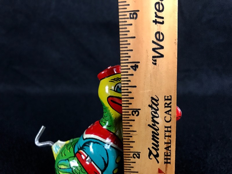 lot 17 image: Vintage Tin Lithograph Wind Up Ducky
