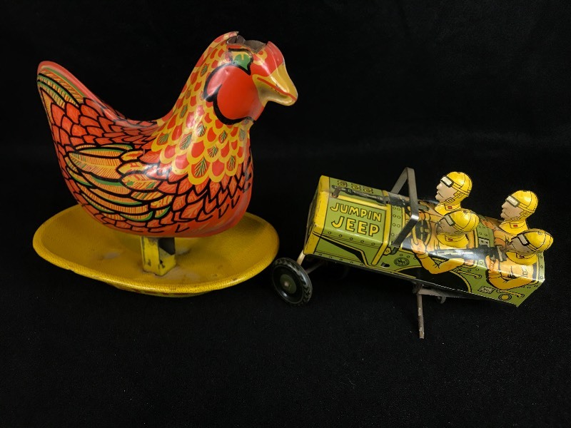 lot 20 image: Vintage Tin Lithograph Chicken and  Wind Up Tractor