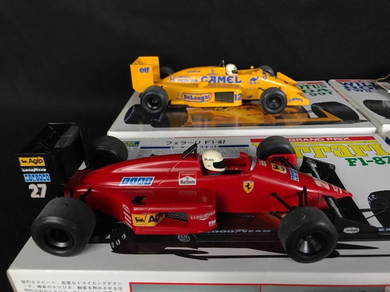 lot 49 image: (5) Vintage Gunze Sangyo F1 Model Cars  (5) Vintage Model Boxes Etc.