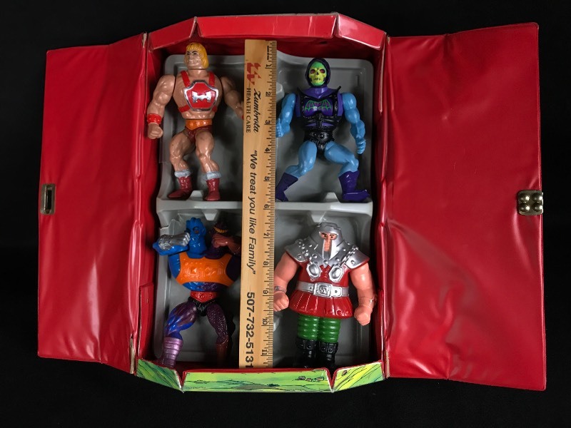 lot 52 image: Vintage Masters of the Universe Action Figures  Vintage Carry Case