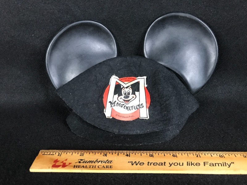 lot 80 image: Vintage Mickey Mouse Cap