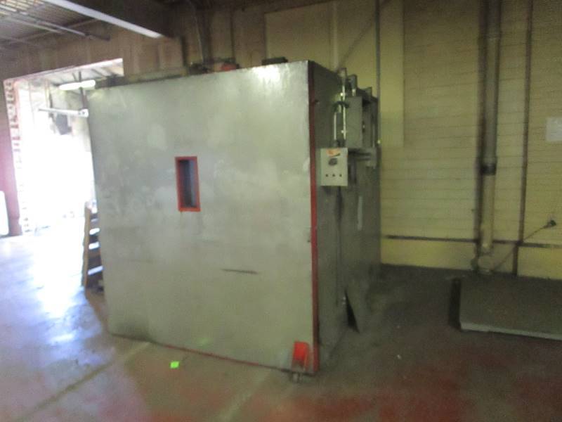 lot 10 image: Heat Treat Oven