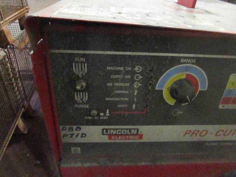 lot 16 image: Lincoln Pro-Cut 125 Plasma Cutter