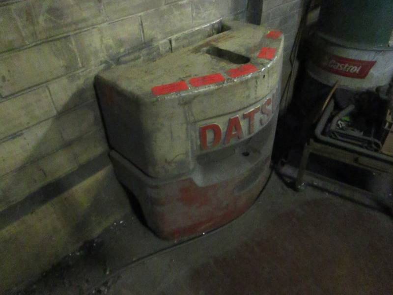 lot 23 image: Datsun Forklift
