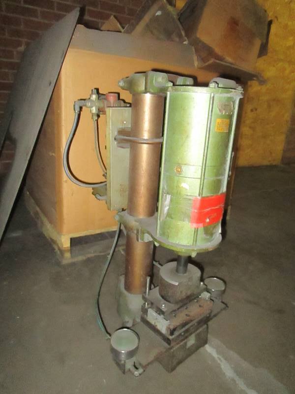 lot 37 image: Pneumatic Punch